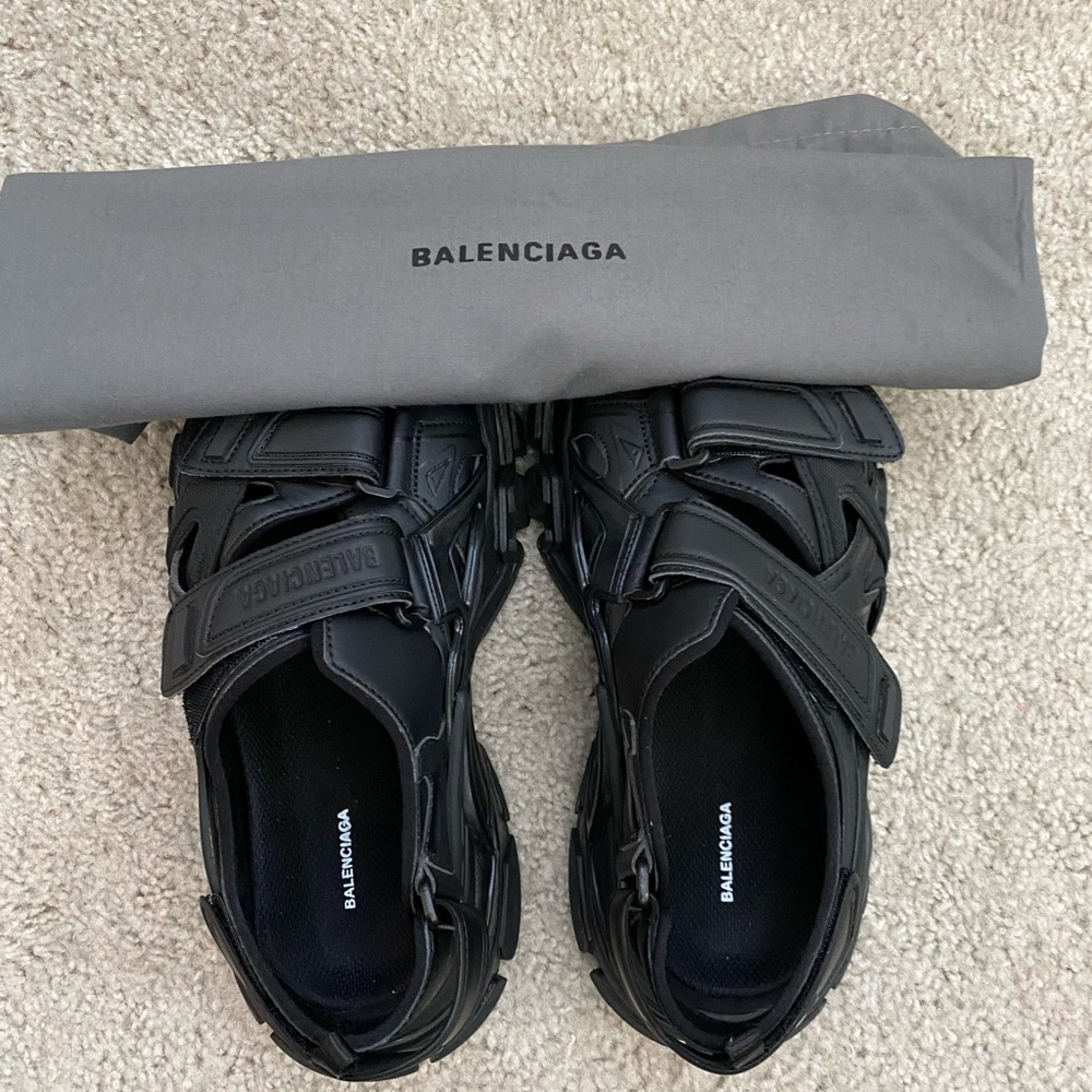 Women Black Track Sandal